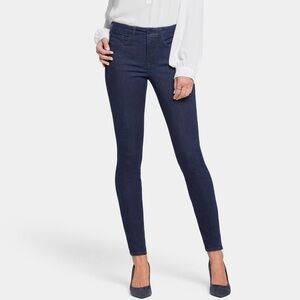 NYDJ Ami Skinny Jeans LiftxTuck Technology. NWT. Mid Rise Women’s 8P